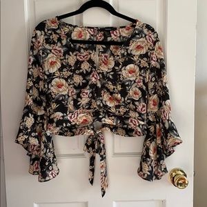 Bell sleeve floral top
